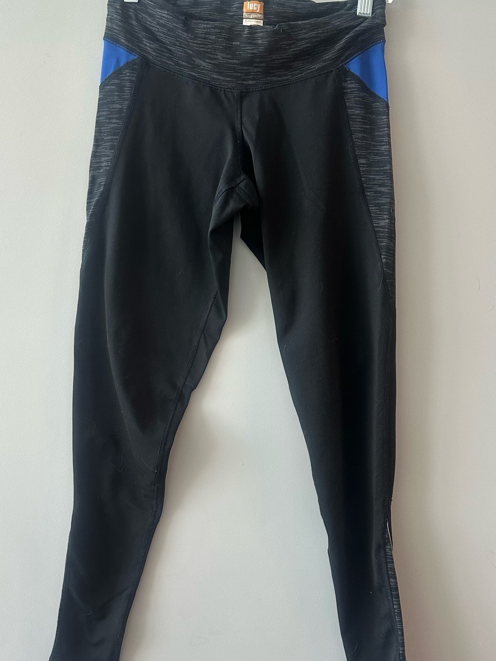 Lucy Tech Women’s Black and Blue Leggings